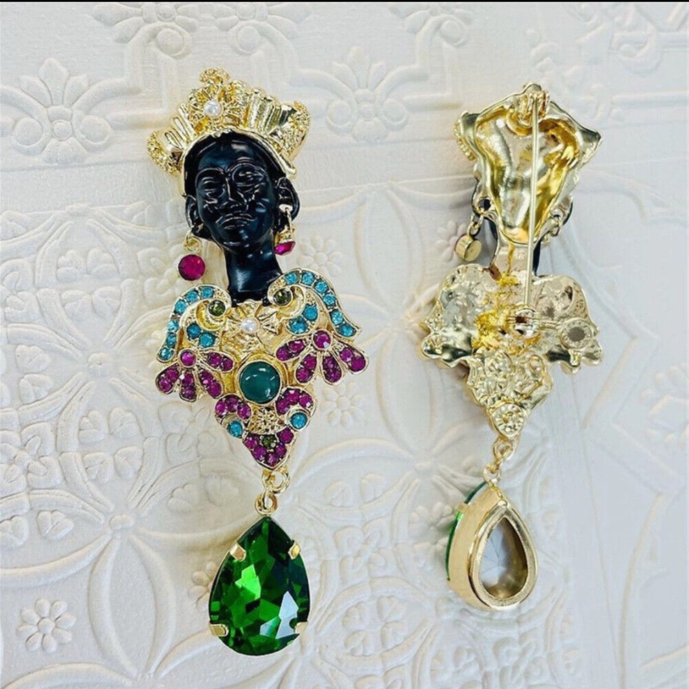 Elegant Gold and Multicolor Pendant - Picture 3 of 4